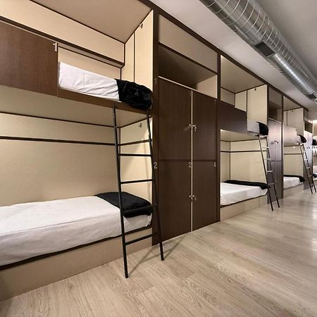 Hostel Tkh-Rooms Mate มาดริด ภายนอก รูปภาพ