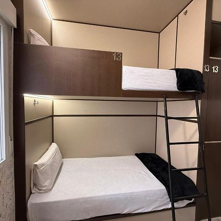 Hostel Tkh-Rooms Mate มาดริด ภายนอก รูปภาพ